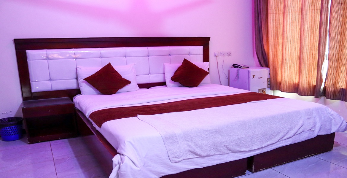 غرفة عائلية 